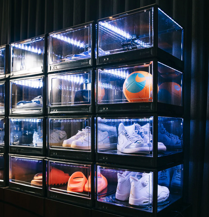SCHUMI 360° - LED Display Crate for Sneakers & Collectables